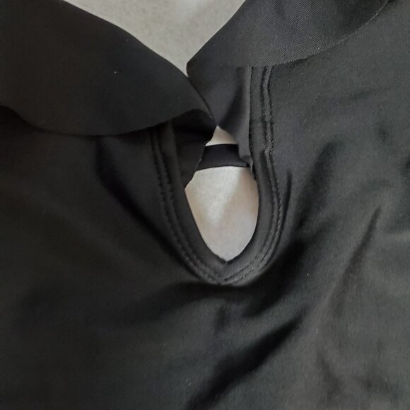 Shade & Shore Women's One Piece Swimsuit XL Black Ruffle Plunge NWT Medium Seat - Picture 5 of 16